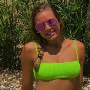 Meet your Posher, Stella